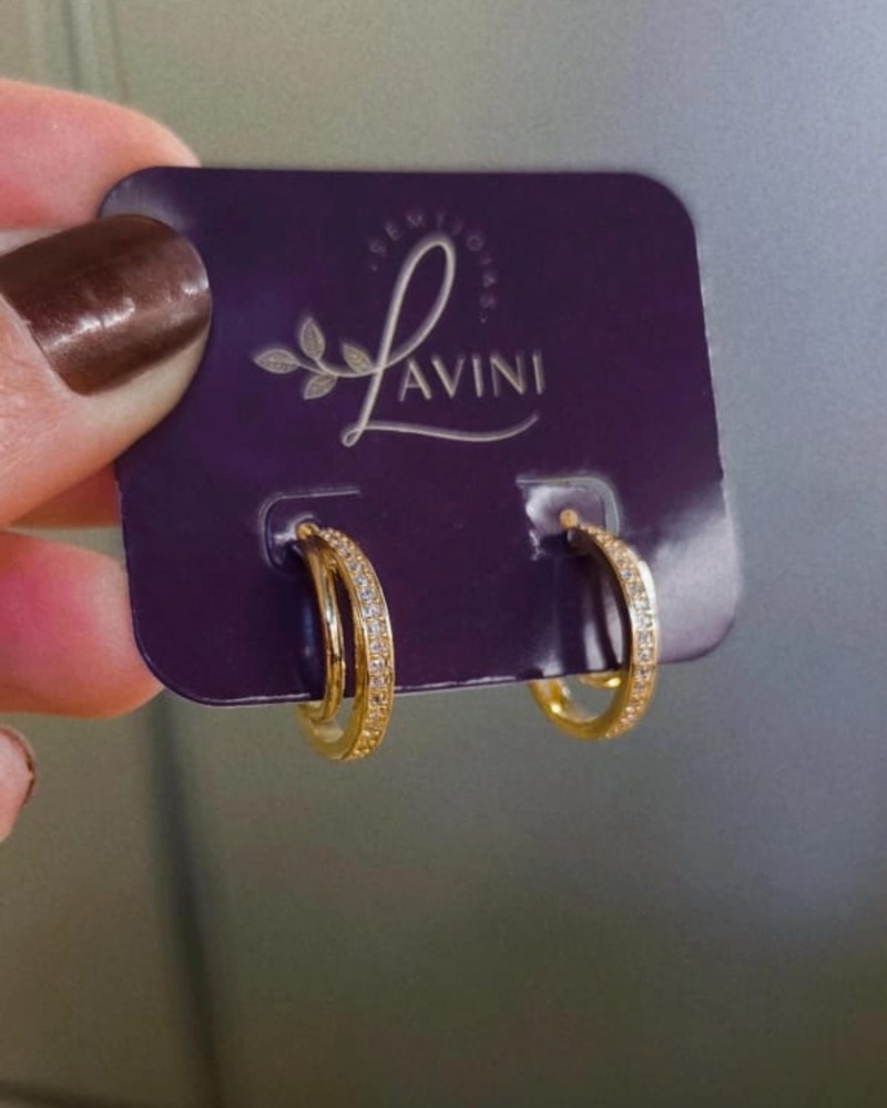 Argola duas fileiras com detalhes cravejados